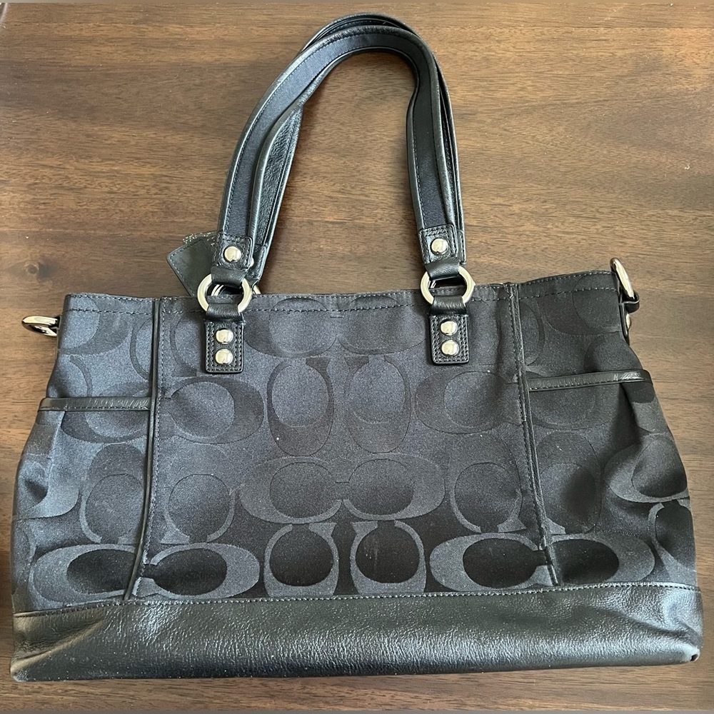 Coach Poppy Tote - Picture 8 of 14
